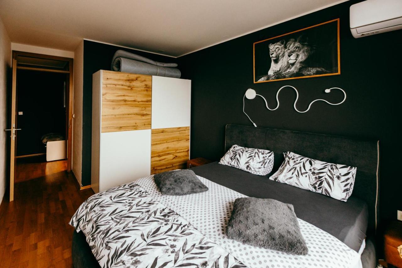 Hermes Apartment & 2 Free Garage Secured Parkings 류블랴나 외부 사진